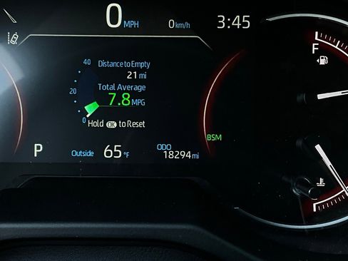 Used 2025 Toyota RAV4 XLE image 39