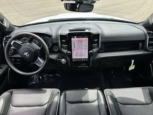 Used 2025 RAM 1500 Laramie AWD/4WD image 19