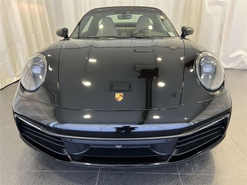 Certified 2024 Porsche 911 image 6