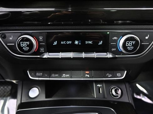 Used 2018 Audi Q5 2.0T Premium Plus AWD/4WD image 31