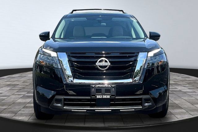 Used 2025 Nissan Pathfinder SV AWD/4WD image 2