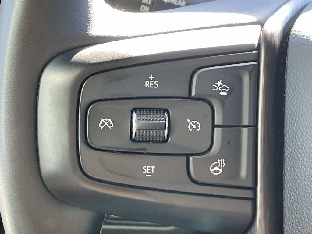 Used 2024 GMC Yukon AT4 w/ Technology Package AWD/4WD image 25