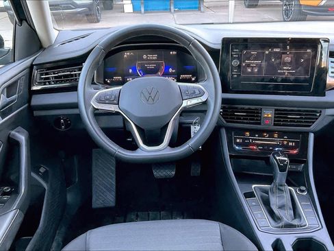 Used 2025 Volkswagen Jetta S image 6