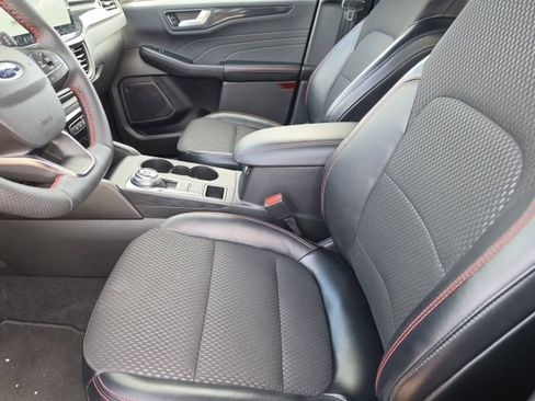 Used 2024 Ford Escape ST-Line w/ Tech Pack #1 image 9