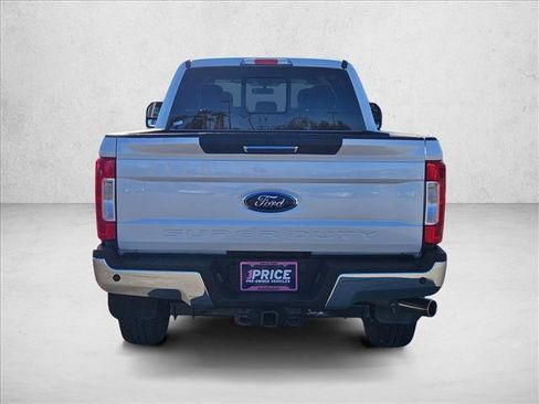 Used 2018 Ford F250 Lariat w/ Chrome Package image 6