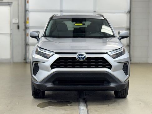 Used 2023 Toyota RAV4 XLE image 3
