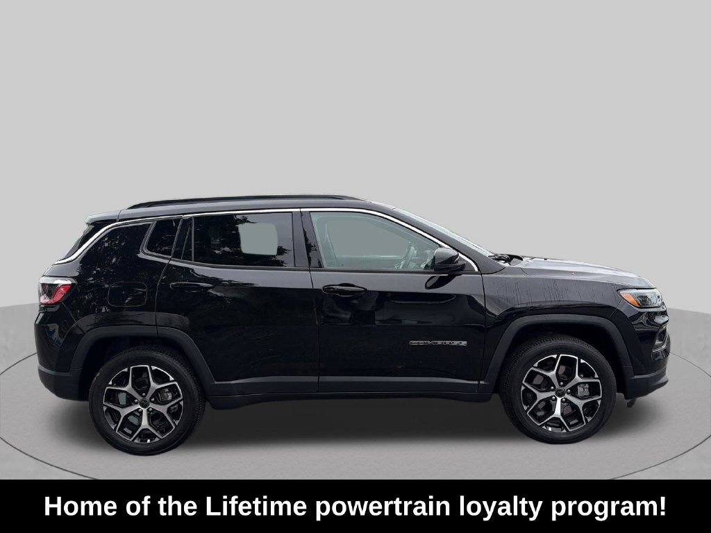 Used 2025 Jeep Compass Limited AWD/4WD image 7