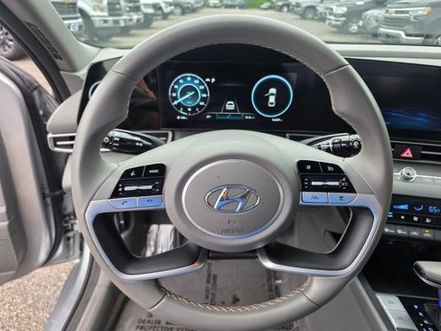 Used 2023 Hyundai Elantra SEL w/ Convenience Package FWD image 25