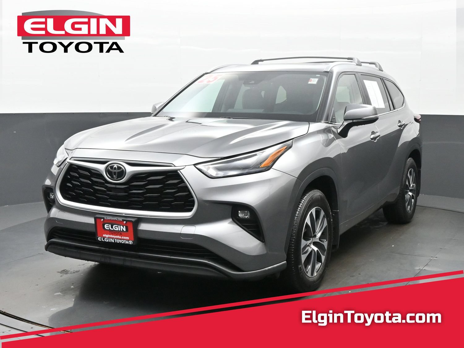 Used 2025 Toyota Highlander XLE AWD/4WD image 1