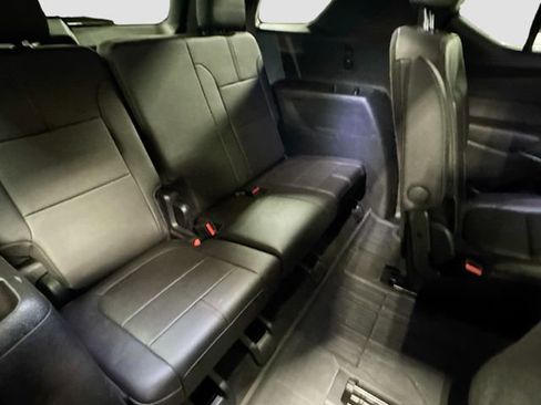 Used 2023 Chevrolet Traverse RS w/ LPO, Floor Liner Package AWD/4WD image 28