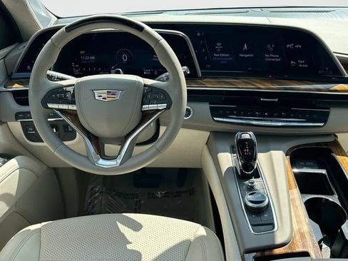 Certified 2024 Cadillac Escalade Sport Platinum AWD/4WD image 2