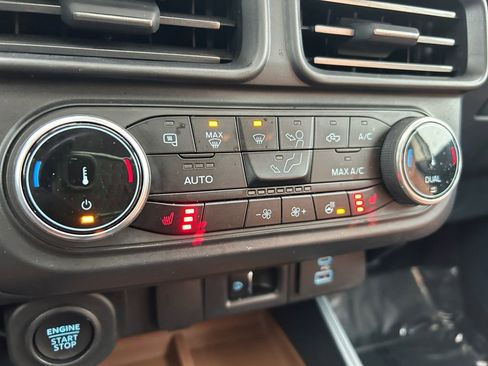 Used 2023 Ford Maverick Lariat w/ Lariat Luxury Package image 37