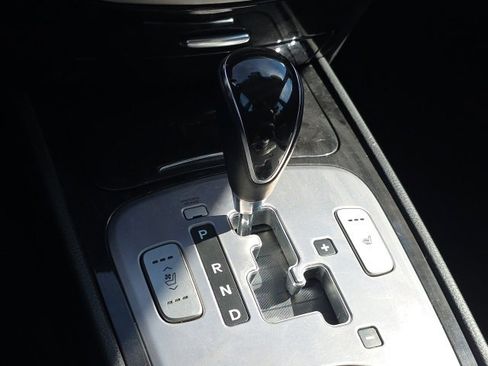 Used 2013 Hyundai Genesis 3.8 w/ Technology Pkg image 17