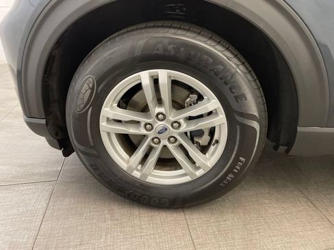 Used 2023 Ford Explorer XLT RWD image 8