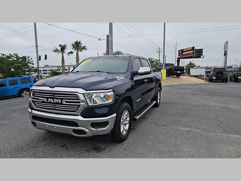 Used 2024 RAM 1500 Laramie AWD/4WD image 38