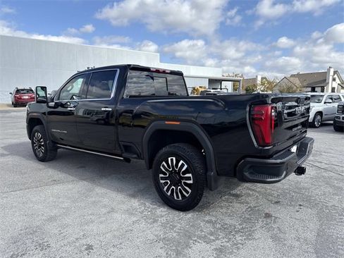 Used 2024 GMC Sierra 2500 Denali Ultimate image 2
