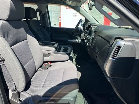 Used 2018 Chevrolet Silverado 1500 LT w/ All Star Edition image 32