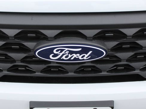 New 2026 Ford Maverick XLT w/ Equipment Group 301A AWD/4WD image 10