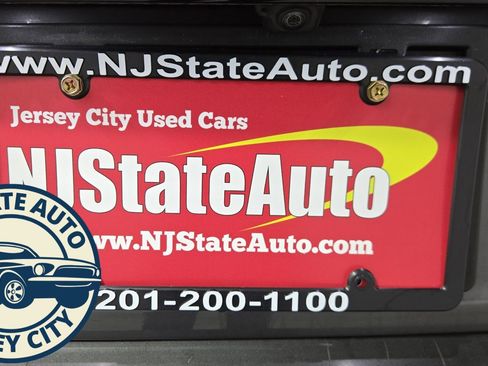 Used 2019 Audi Q8 Prestige w/ Luxury Package image 27