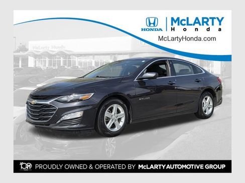 Used 2023 Chevrolet Malibu LT FWD image 1