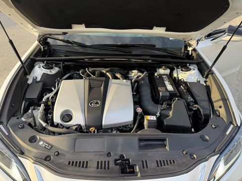 Used 2019 Lexus ES 350 image 16