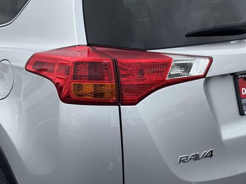 Used 2013 Toyota RAV4 XLE AWD/4WD image 9