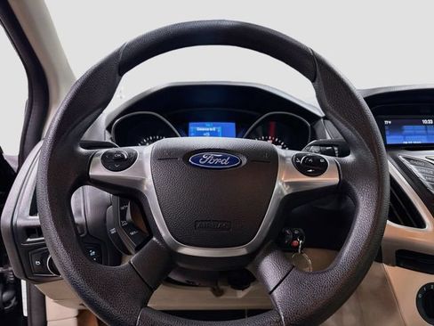 Used 2014 Ford Focus SE FWD image 11