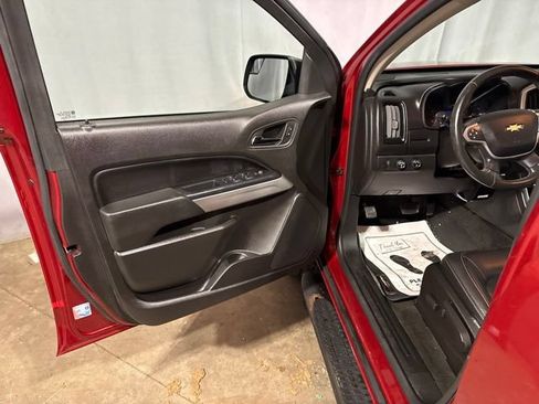 Used 2015 Chevrolet Colorado LT w/ Luxury Package AWD/4WD image 2