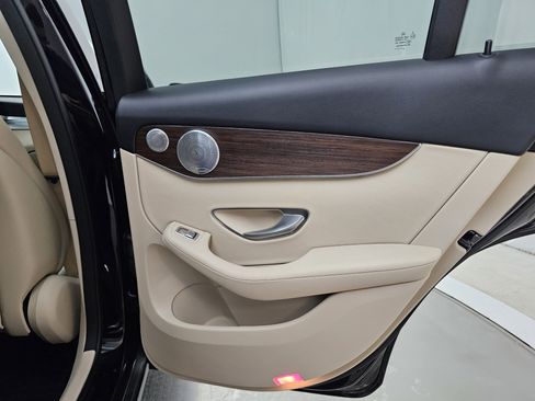 Certified 2020 Mercedes-Benz GLC 300 4MATIC image 22