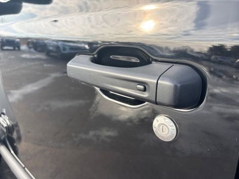 Used 2023 Jeep Wrangler Unlimited Rubicon w/ Cold Weather Group image 11