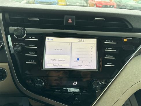 Used 2018 Toyota Camry XLE image 27