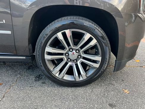 Used 2020 GMC Yukon Denali w/ Denali Ultimate Package image 40