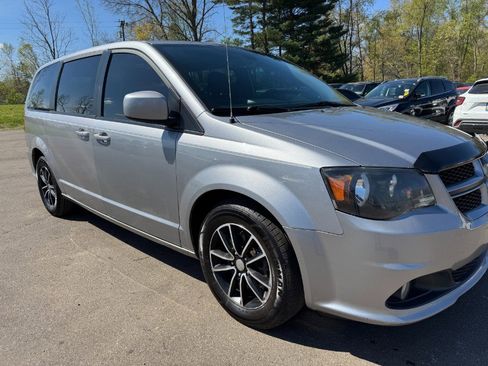 Used 2019 Dodge Grand Caravan GT FWD image 12