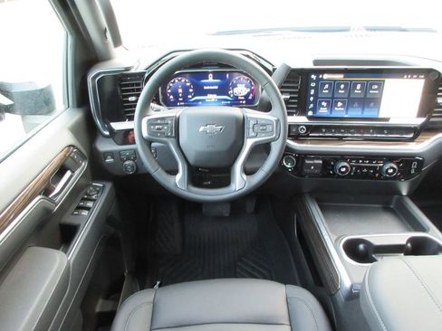 New 2026 Chevrolet Silverado 3500 LT w/ Trail Boss Package AWD/4WD image 18