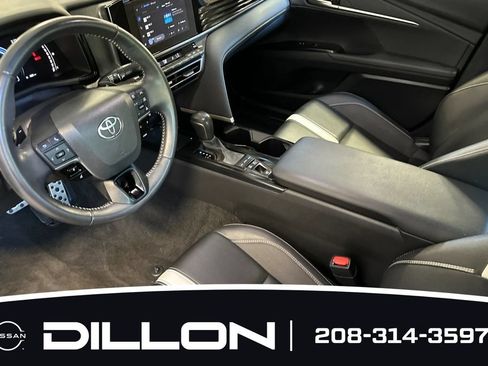Used 2025 Toyota Camry SE FWD image 10
