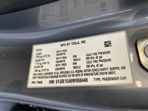 Used 2024 Tesla Model 3 Long Range RWD image 40