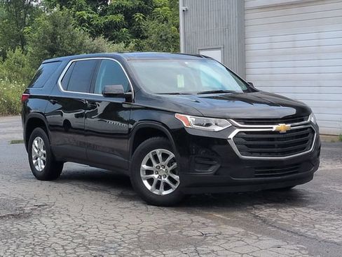 Used 2019 Chevrolet Traverse LS w/ LPO, Floor Liner Package FWD image 12