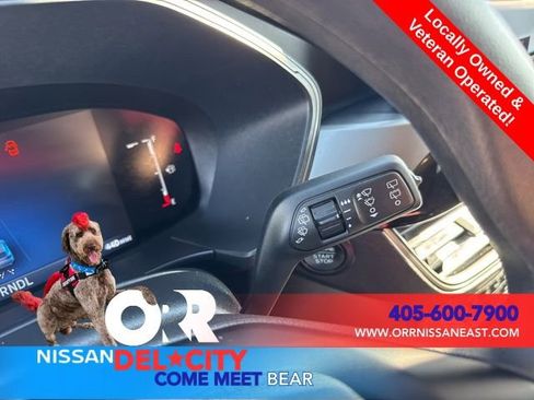 Used 2025 Ford Escape Active AWD/4WD image 18