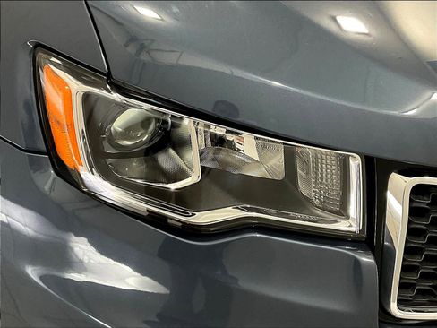 Used 2019 Jeep Grand Cherokee Limited image 33