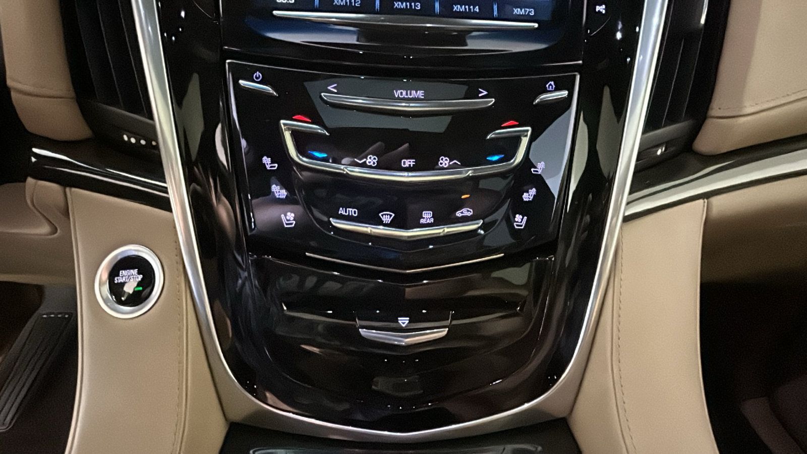 Used 2019 Cadillac Escalade Platinum RWD image 26