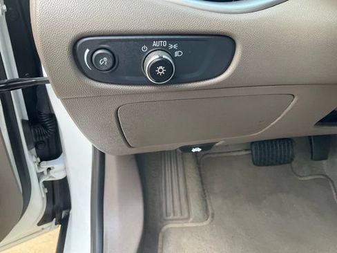 Used 2025 Chevrolet Malibu LT FWD image 8