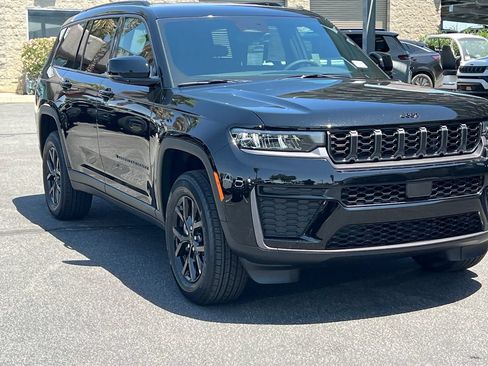 New 2026 Jeep Grand Cherokee L 4WD image 11