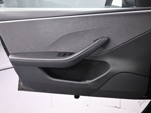 Used 2024 Tesla Model 3 image 13