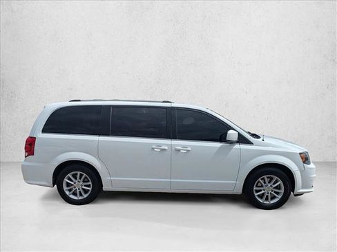 Used 2020 Dodge Grand Caravan SXT FWD image 4