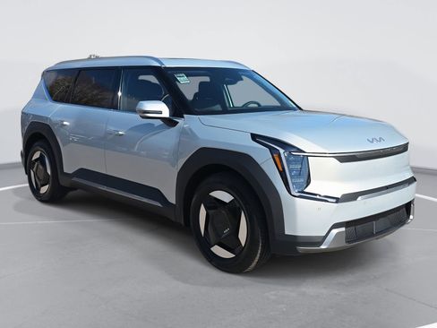 New 2026 Kia EV9 Wind image 3