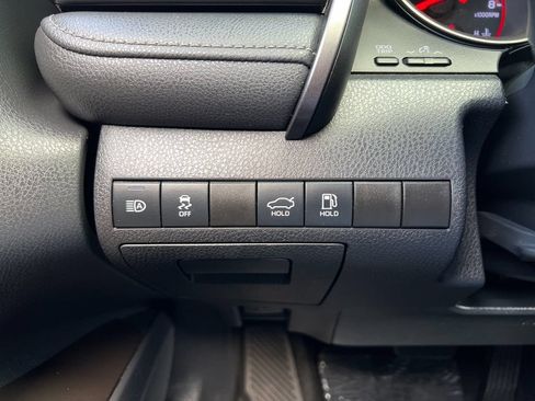 Used 2022 Toyota Camry XSE FWD image 16