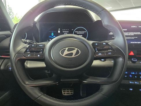 Used 2025 Hyundai Elantra SEL FWD image 20