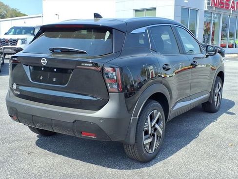 New 2026 Nissan Kicks SV w/ SV Premium Package FWD image 19