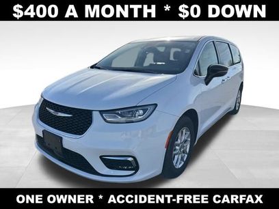 Used 2024 Chrysler Pacifica Touring-L