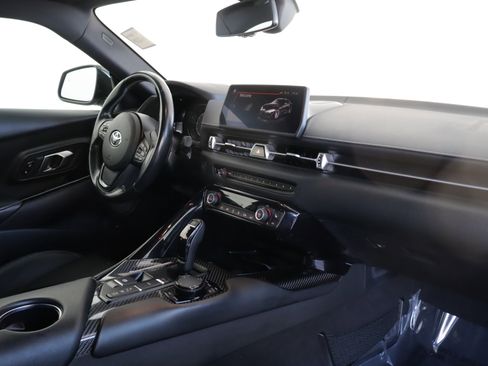 Used 2022 Toyota Supra Premium image 2